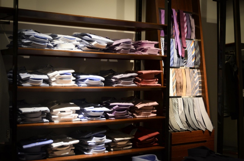 vente-BRAS-min_shirts_exhibition_shop_shopping_shelf_buy_business_clothing-940715